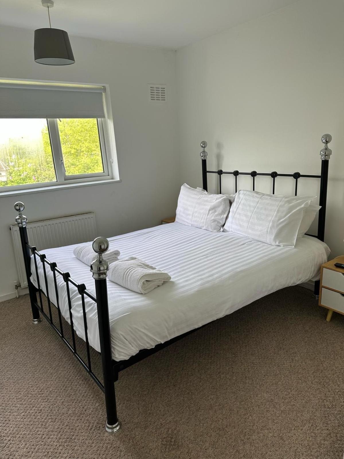 House Number 8 Sleeps Up To 6 People With Smart Tvs In Every Room Wellington (Shropshire) Exterior foto