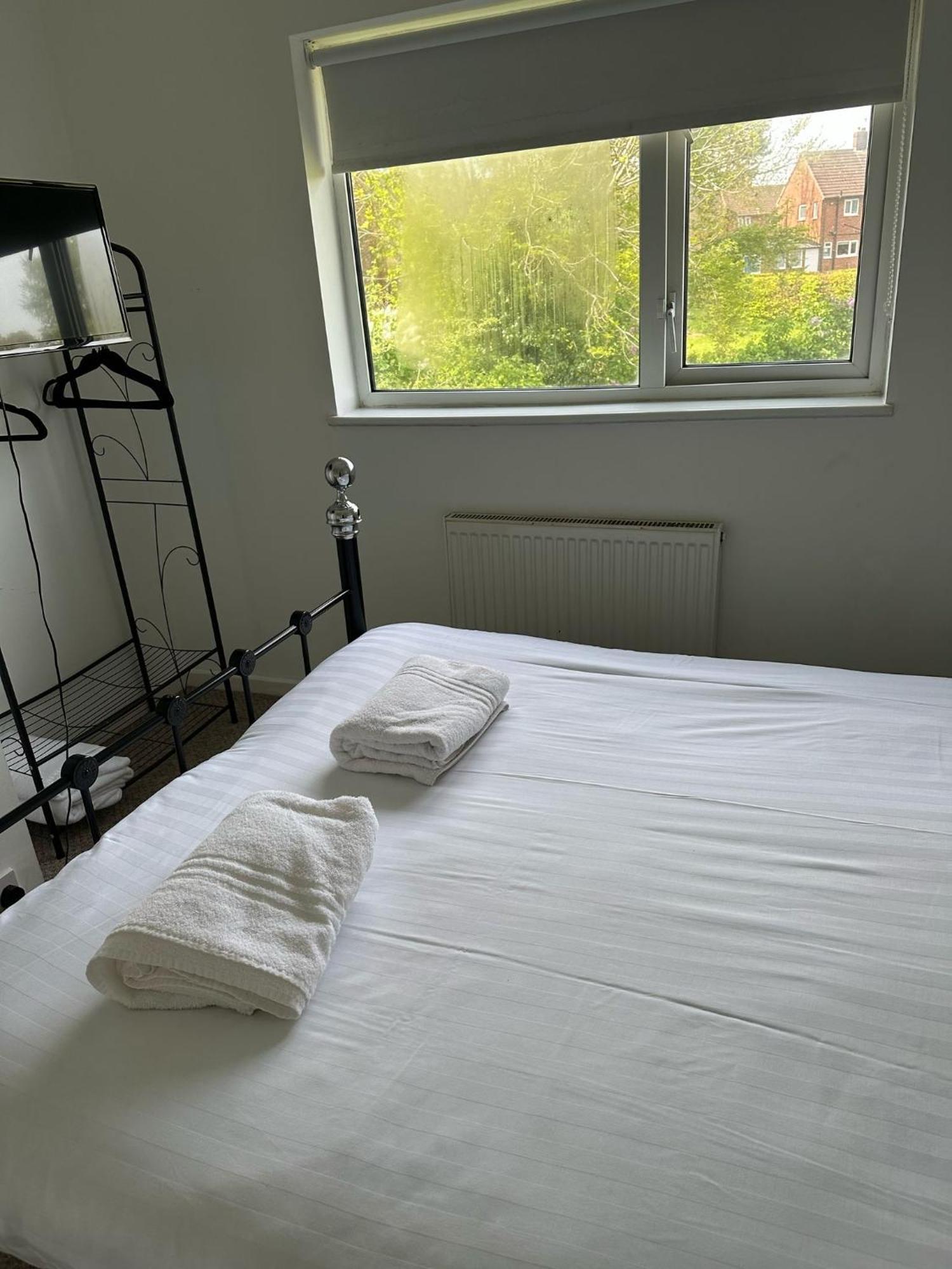 House Number 8 Sleeps Up To 6 People With Smart Tvs In Every Room Wellington (Shropshire) Exterior foto